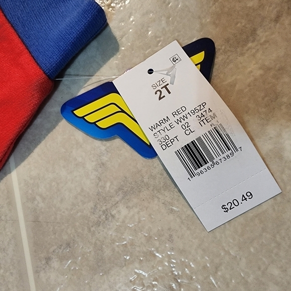 NWT. DC Wonder Woman Infant/Toddler 2t Girls Zip Up Hoodie - Picture 2 of 5